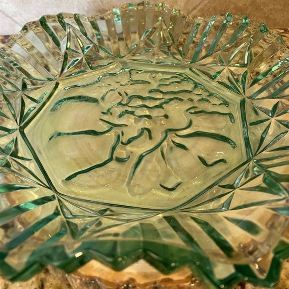 Dining Vintage Federal Glass 11 Green Carnival Depression Fruit Bowl